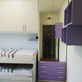 armadio con ante a specchio montato a Lecco